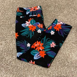 Old Navy Black Floral Pant